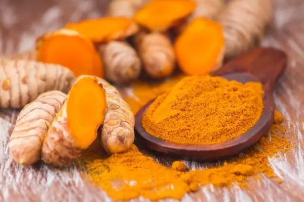 is turmeric good for oily face