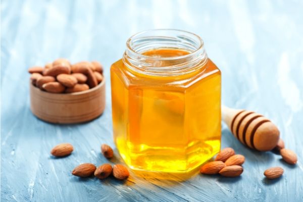 honey and almonds for oily skin