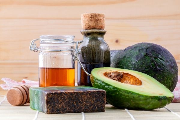 avocado and honey for oily skin