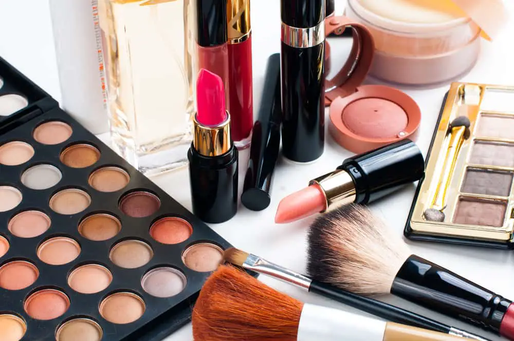 makeup hacks for oily skin